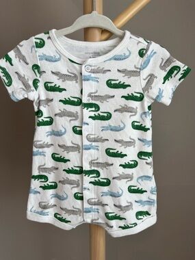 ⭐️⭐️PICK 5 / $20 Simple Joys Alligator Print Baby Snap Romper 0-3M